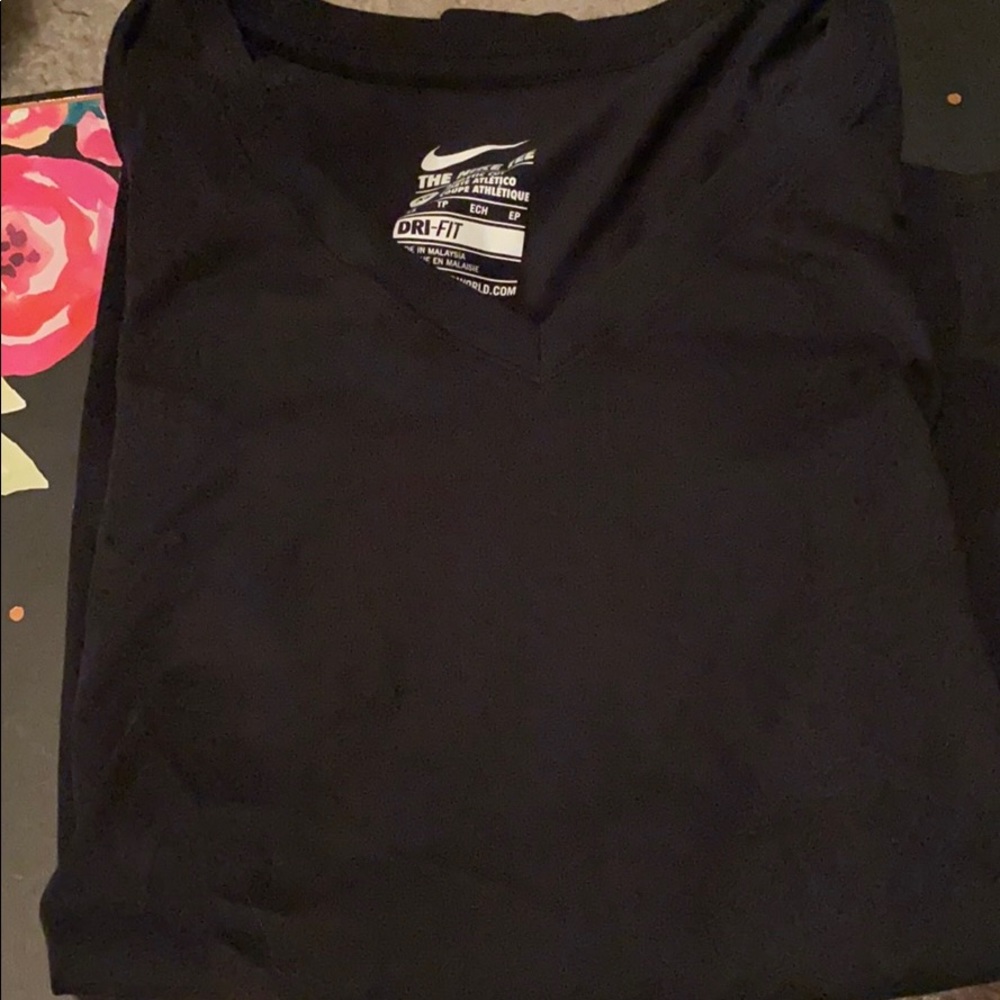 Xs Nike dri fit long sleeve shirt